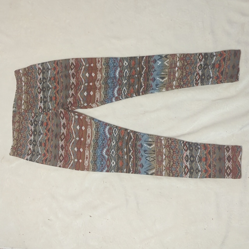 No boundaries woman's leggings size medium (7-9)